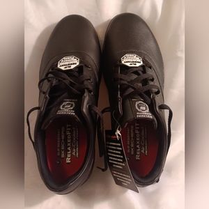 Skechers slip resistent work shoe